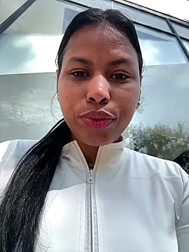 Michluxe 69 online show from November 29, 1:47 pm