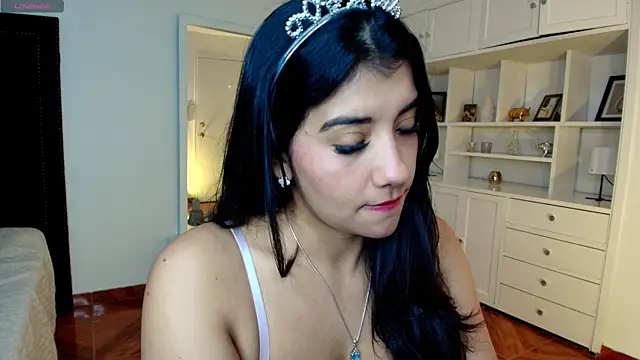 nina moen online show from November 1, 3:19 am