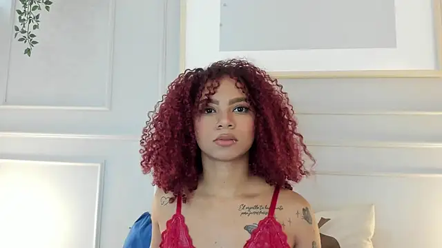 Snapshot of Skarleth_bm chatting on August 5, 7:17 pm Skarleth bm online show from August 5, 7:17 pm