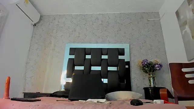 MissDiabla  online show from October 29, 12:51 pm