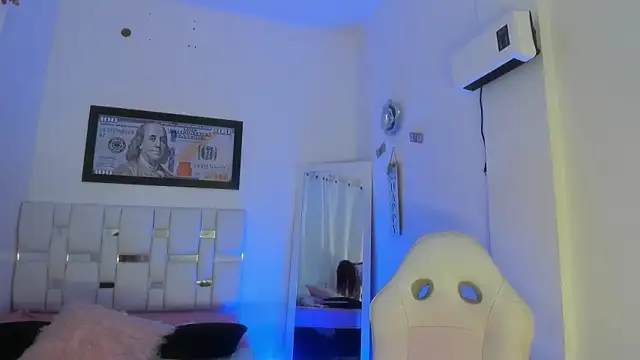 MissDiabla  online show from February 16, 1:40 pm