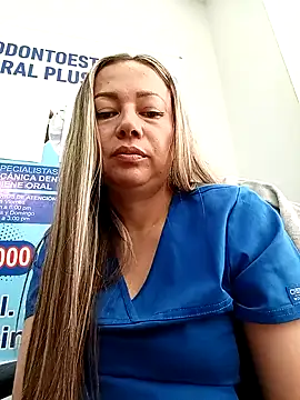 Snapshot of Madisson-04_ chatting on May 11, 2:56 pm Madisson-04 online show from May 11, 2:56 pm