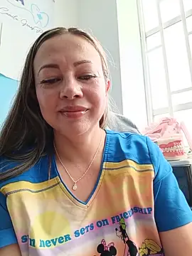 Snapshot of Madisson-04_ chatting on May 20, 2:01 pm Madisson-04 online show from May 20, 2:01 pm