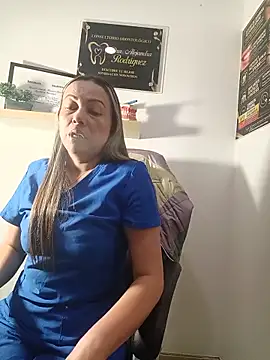 Madisson-04  online show from August 4, 1:14 pm