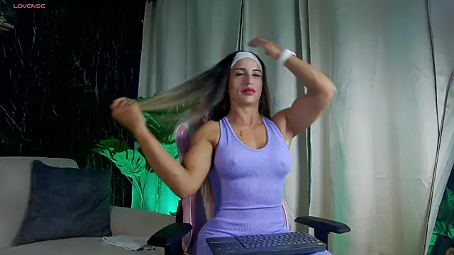 Emily Foxx01 online show from April 28, 10:48 pm