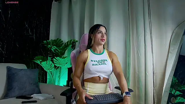 Emily Foxx01 online show from May 9, 11:21 pm