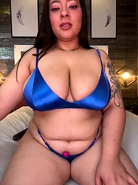 Snapshot of SophieCurves chatting on September 24, 3:59 pm SophieCurves online show from September 24, 3:59 pm