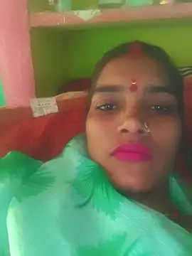 Snapshot of So_pinki chatting on February 6, 7:45 am So pinki online show from February 6, 7:45 am