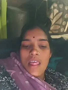 Snapshot of So_pinki chatting on March 7, 6:32 am So pinki online show from March 7, 6:32 am