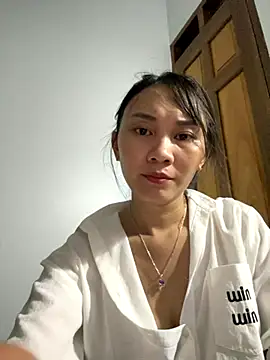 Snapshot of Almond-cute chatting on September 20, 7:59 pm Almond-cute online show from September 20, 7:59 pm