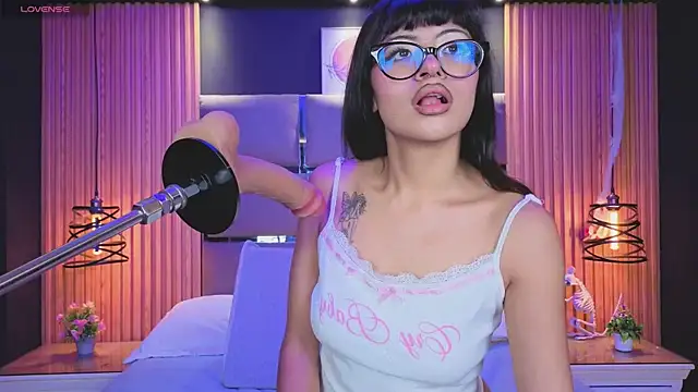 AlanaWalker9 online show from February 21, 3:40 am