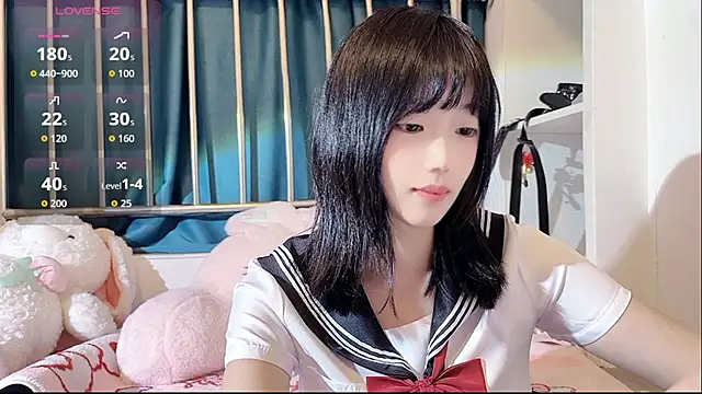 Snapshot of TuTu0066 chatting on May 15, 12:23 pm TuTu0066 online show from May 15, 12:23 pm