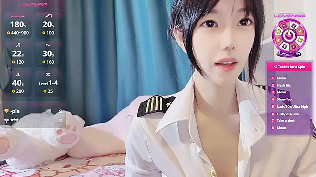Snapshot of TuTu0066 chatting on June 6, 1:27 pm TuTu0066 online show from June 6, 1:27 pm