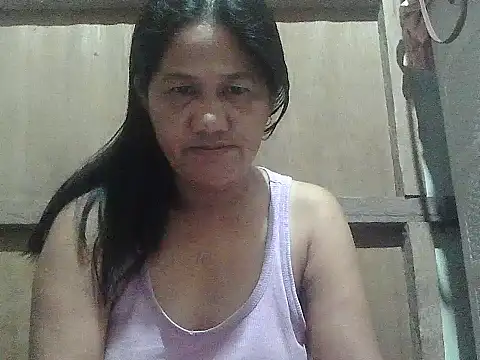 Snapshot of hotmama_063 chatting on June 13, 8:51 pm hotmama 063 online show from June 13, 8:51 pm