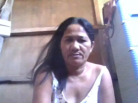 Snapshot of hotmama_063 chatting on June 16, 6:49 am hotmama 063 online show from June 16, 6:49 am