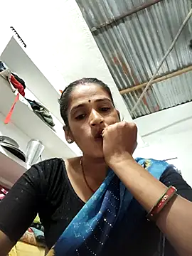 Nillohot online show from October 16, 12:06 pm