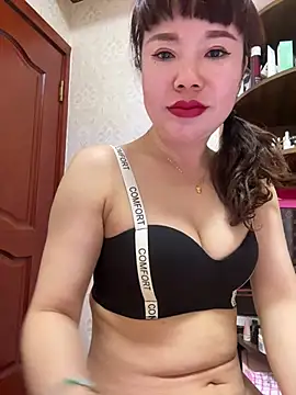 Snapshot of Xinlan-Asia chatting on February 3, 1:27 pm Xinlan-Asia online show from February 3, 1:27 pm