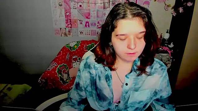 Snapshot of Acid_Kate chatting on December 5, 12:41 am Acid Kate online show from December 5, 12:41 am