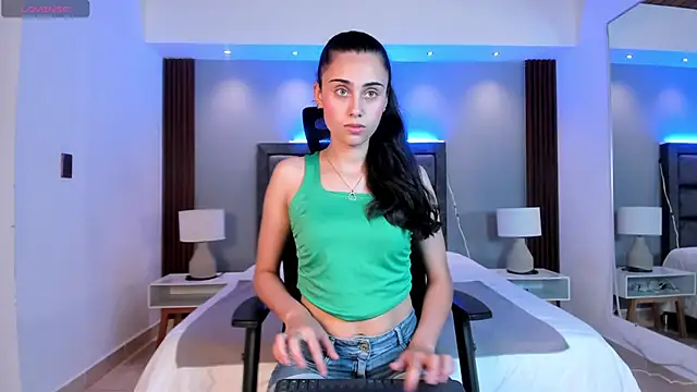 sofiapalacioss online show from February 2, 8:07 pm