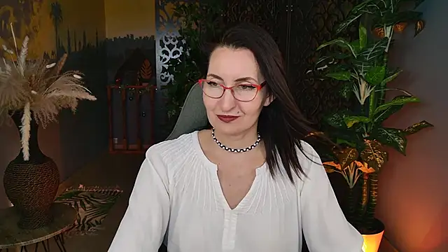 Snapshot of UnaTerra chatting on January 18, 9:35 am UnaTerra online show from January 18, 9:35 am