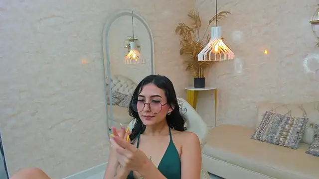 ValerySkinnyy online show from February 3, 6:40 am