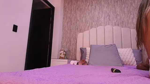 sofi hils online show from December 2, 11:59 am