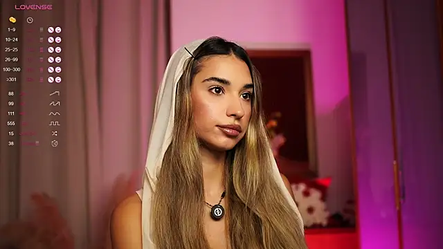 ItalianGirl online show from October 14, 6:52 pm