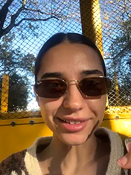 ItalianGirl online show from October 29, 1:02 pm