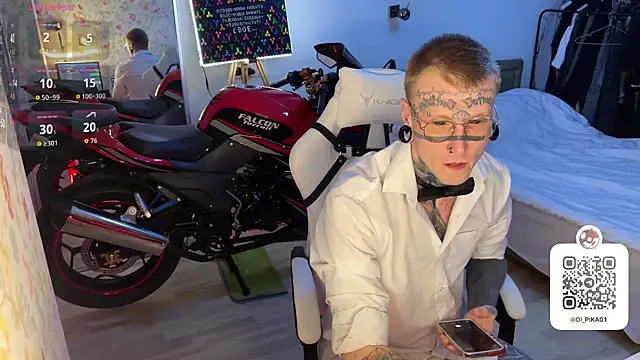 Snapshot of c10h15on1 chatting on February 26, 2:32 am c10h15on1 online show from February 26, 2:32 am