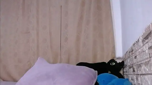Snapshot of Bicky_24 chatting on May 4, 8:21 am Bicky 24 online show from May 4, 8:21 am