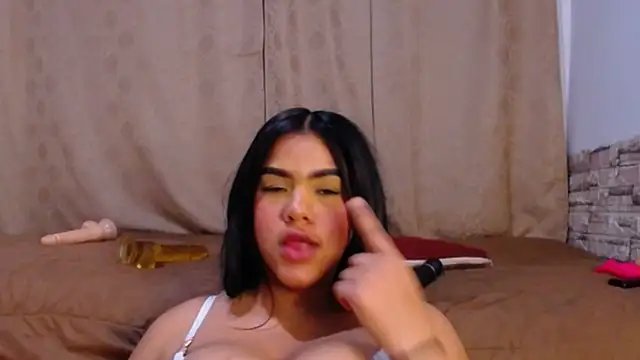 Snapshot of Bicky_24 chatting on June 11, 2:53 am Bicky 24 online show from June 11, 2:53 am