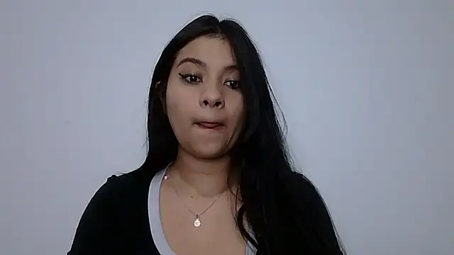 ValerieLove  online show from March 13, 11:39 am