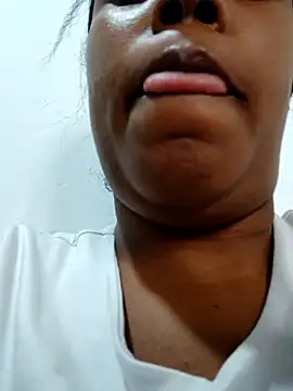 MoniqueMulberry online show from October 1, 6:41 am