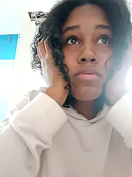 MoniqueMulberry online show from October 8, 7:11 pm