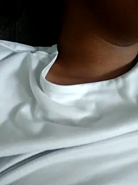 MoniqueMulberry online show from November 28, 8:00 pm