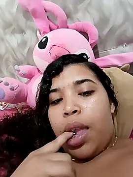 Snapshot of MadissonRizz chatting on October 5, 8:29 pm MadissonRizz online show from October 5, 8:29 pm
