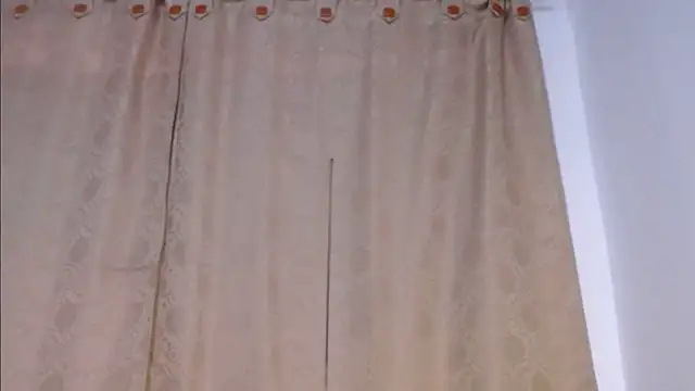 Snapshot of DaraKat18 chatting on May 2, 10:04 pm DaraKat18 online show from May 2, 10:04 pm