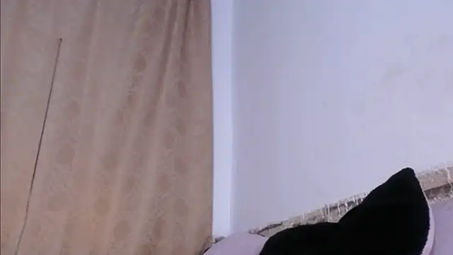 Snapshot of DaraKat18 chatting on May 4, 10:06 pm DaraKat18 online show from May 4, 10:06 pm