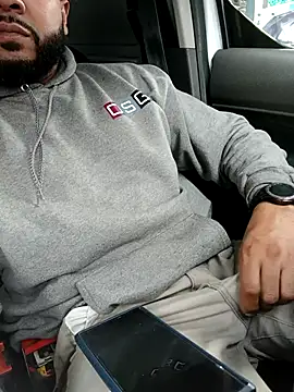 Snapshot of tripping385 chatting on October 28, 2:09 pm tripping385 online show from October 28, 2:09 pm