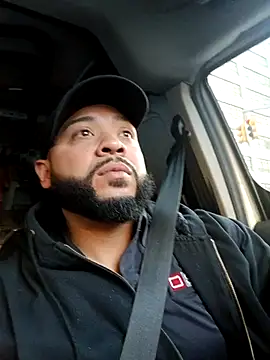 Snapshot of tripping385 chatting on December 15, 1:48 pm tripping385 online show from December 15, 1:48 pm