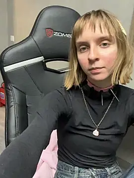 Beverly Gomes online show from February 12, 4:24 pm