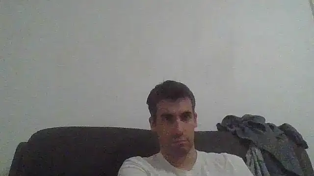 JulioIsHere4you online show from November 23, 6:24 am