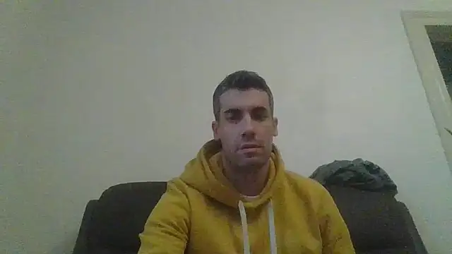 JulioIsHere4you online show from December 22, 1:19 pm