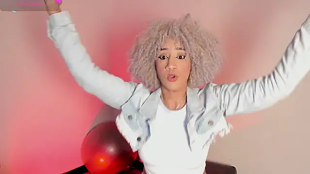 Snapshot of Dark_chanel chatting on December 20, 1:45 am Dark chanel online show from December 20, 1:45 am