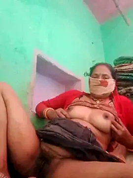 CUTE-004 online show from February 10, 6:50 am