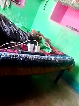 CUTE-004 online show from April 9, 7:36 am