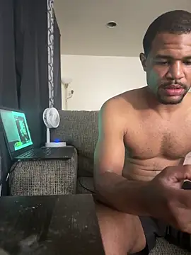 Snapshot of kingtaydo chatting on June 11, 7:17 am kingtaydo online show from June 11, 7:17 am