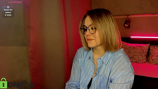 Snapshot of Jerry-Hall chatting on December 3, 1:13 am Jerry-Hall online show from December 3, 1:13 am