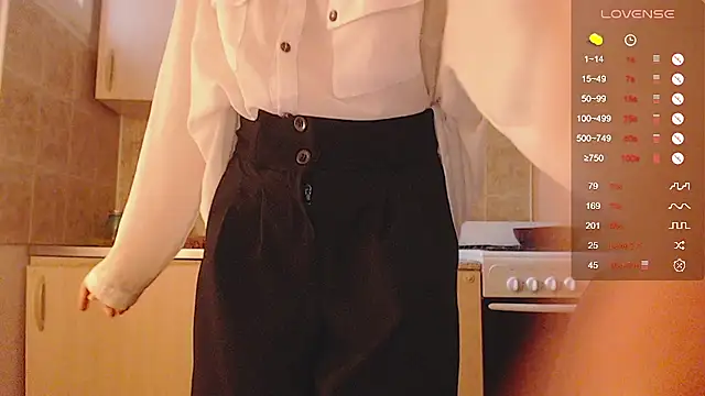 ohmycheryl online show from November 1, 10:45 pm