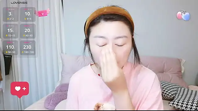 Snapshot of Diva_VVN chatting on June 4, 12:05 am Diva VVN online show from June 4, 12:05 am
